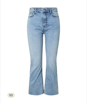 PCDAISY FLARED JEANS