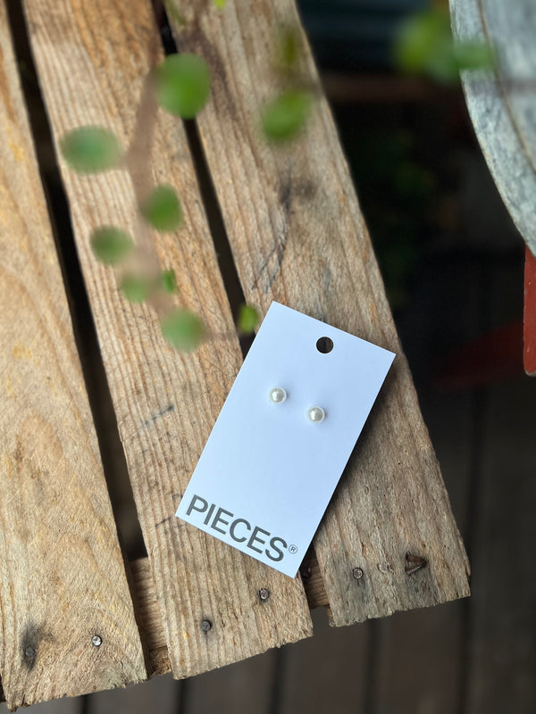 PCHOGAN EARRINGS